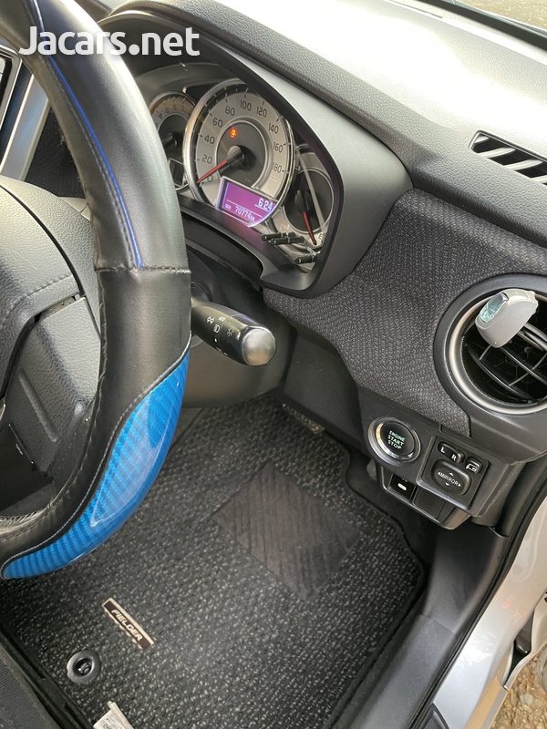 Toyota Fielder 1,8L 2014-10