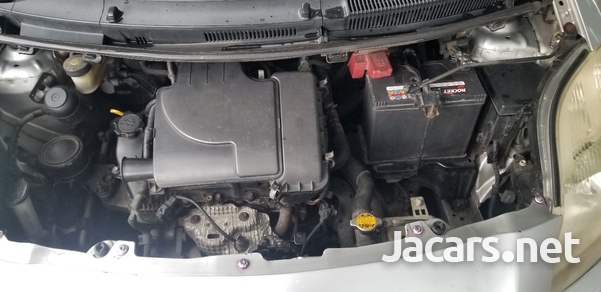 Toyota Vitz 1,2L 2009-3