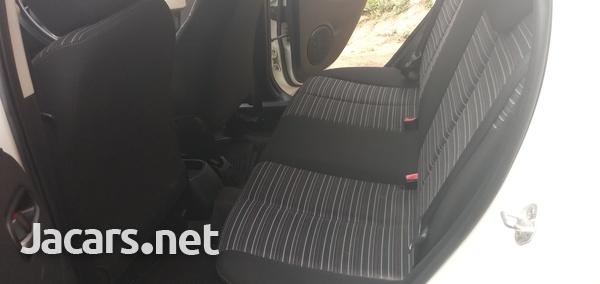 Mazda Demio 1,3L 2009-6