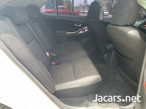 Toyota Allion 1,8L 2012-8