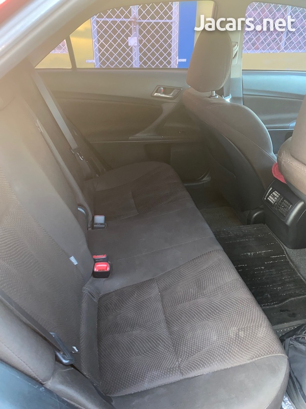 Toyota Mark X 2,5L 2016-6