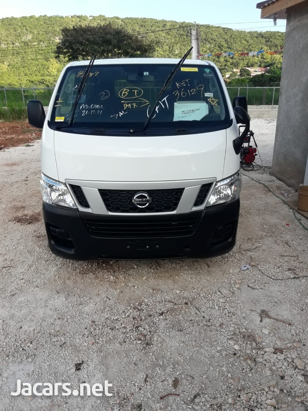 Nissan Caravan 2,5L 2016-1