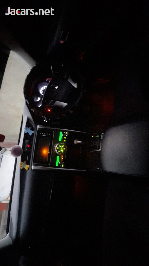 Toyota Mark X 2,5L 2015-6