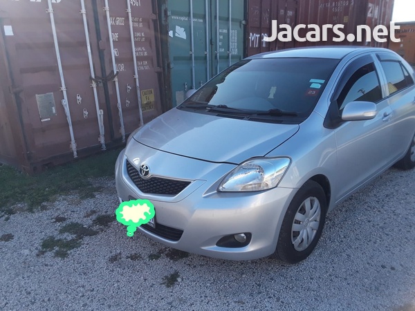 Toyota Belta 1,3L 2012-8