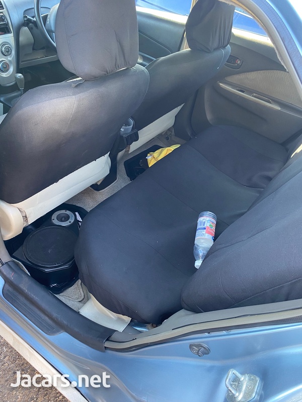 Toyota Belta 1,6L 2010-10