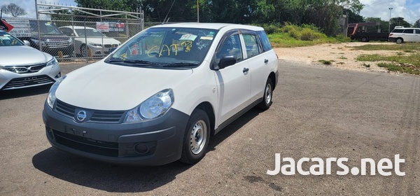 Nissan AD Wagon 1,5L 2016-3