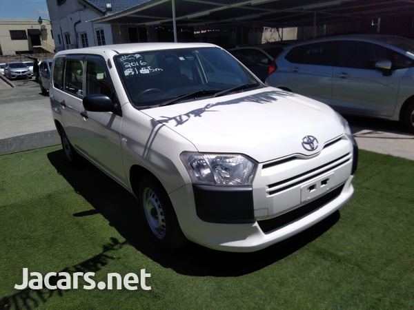 Toyota Probox 1,5L 2016-1