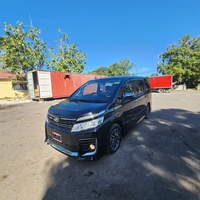 Toyota Voxy 1,8L 2015 Toyota Voxy 1,8L 2015
