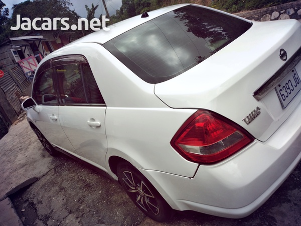Nissan Tiida 1,5L 2011-4