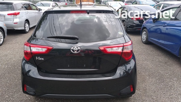 Toyota Vitz 1,0L 2017-4
