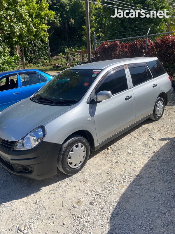 Nissan AD Wagon 1,5L 2016-3