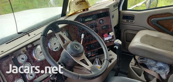 International 9900i-7