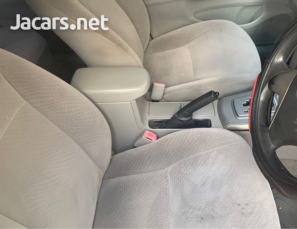 Toyota Axio 1,5L 2012-5