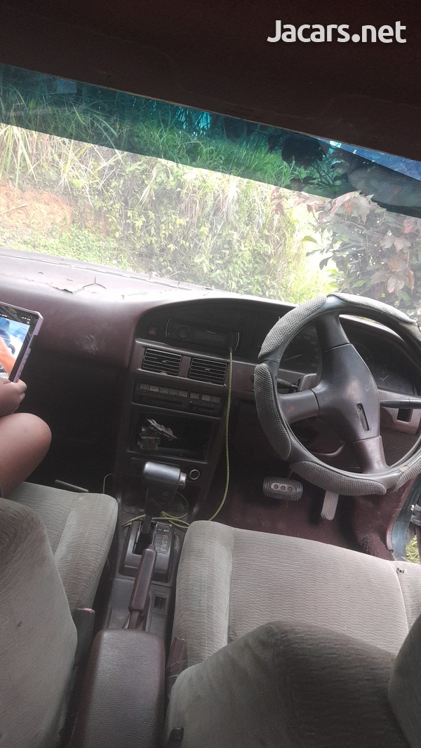 Toyota Corolla 1,5L 1990-8
