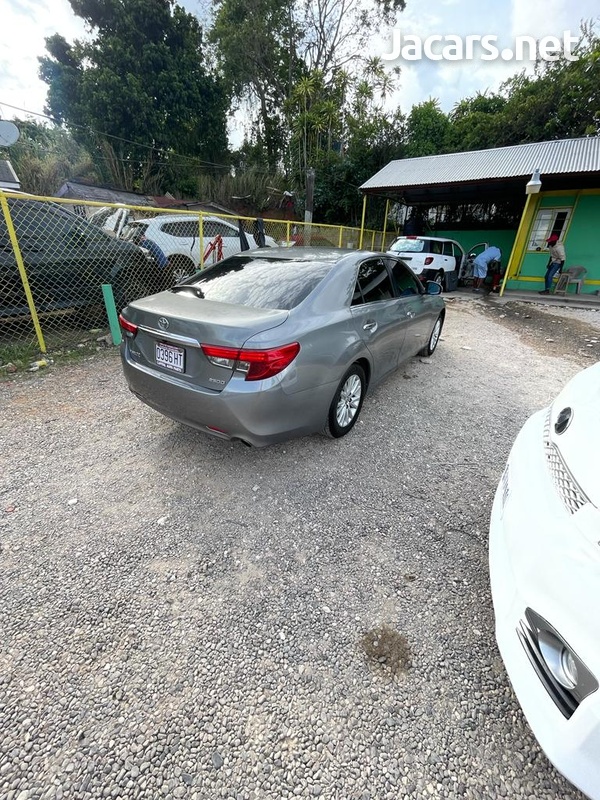 Toyota Mark X 2,5L 2013-8