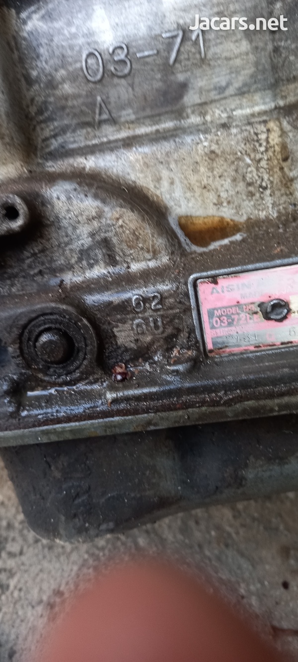 03 Suzuki Vitara Automatic Transmission with 4 wheel drive shifter model 03-72LE-3