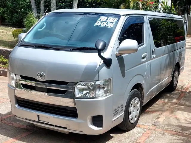 2018 Toyota Hiace, Saint Andrew