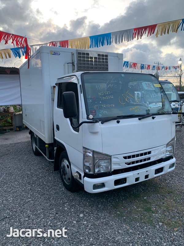 2016 Isuzu Elf truck-1