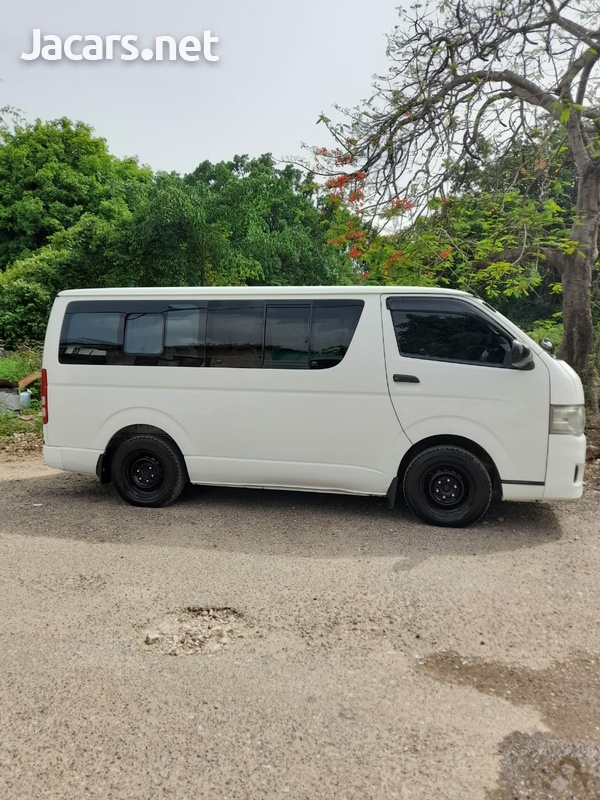 Toyota Hiace 2,3L 2012-1