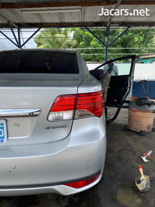 Toyota Avensis 2,2L 2013-3