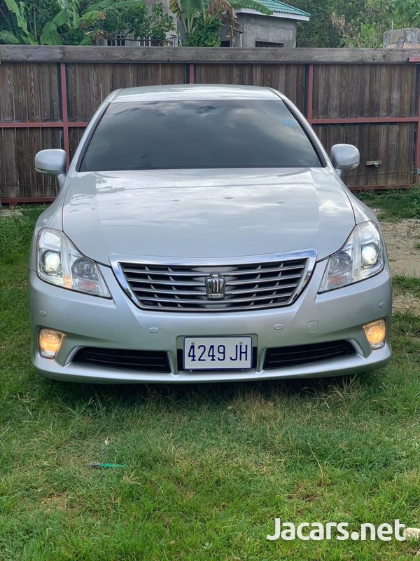 Toyota Crown 3,0L 2012-11