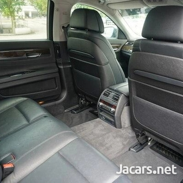 BMW 7-Series 3,0L 2014-7