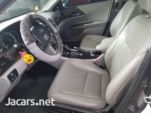 Honda Accord 2,0L 2017-13
