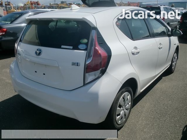 Toyota Aqua 1,5L 2016-5