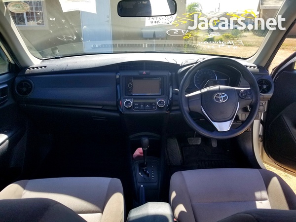 Toyota Axio 1,5L 2016-9