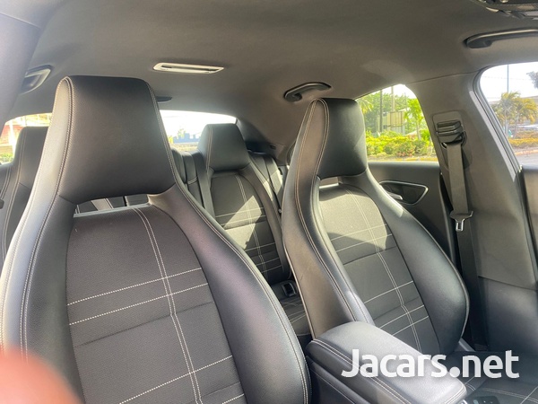 Mercedes-Benz CLA-Class 1,8L 2015-4