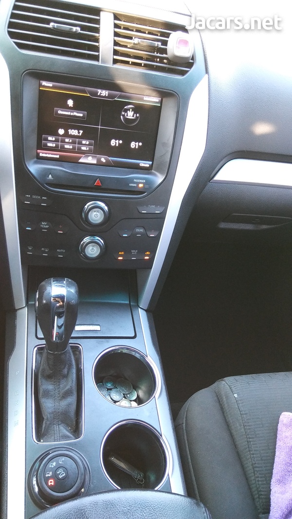Ford Explorer 3,5L 2013-5