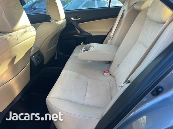 Toyota Mark X 3,5L 2013-7