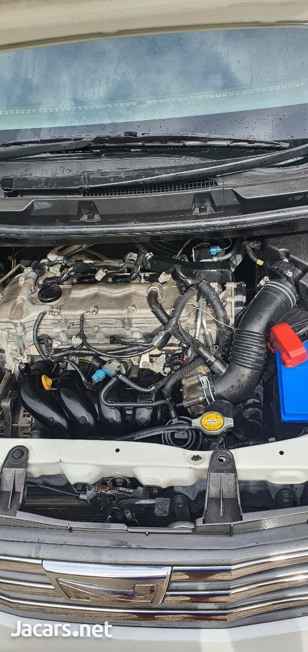 Toyota Noah 2,0L 2011-14