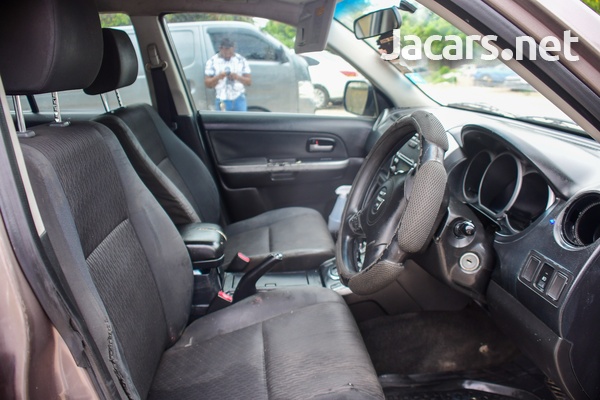 Suzuki Grand Vitara 2,0L 2013-11