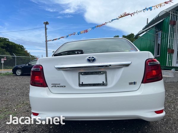 Toyota Axio 1,5L 2017-9