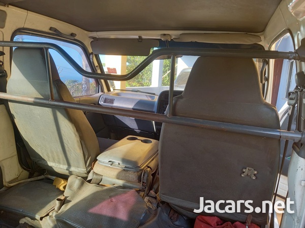 Toyota Hiace 1997-7
