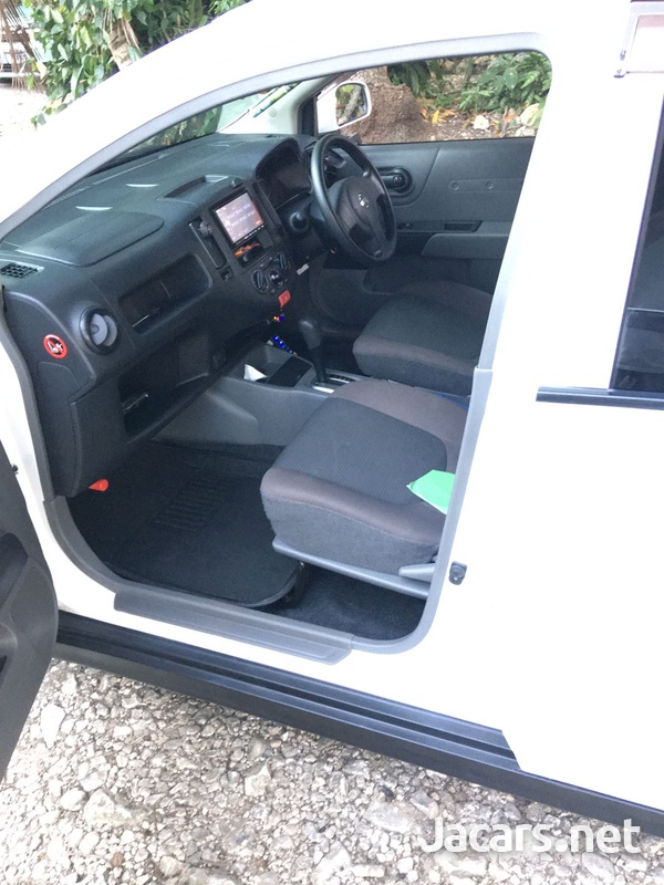 Nissan AD Wagon 1,8L 2016-2