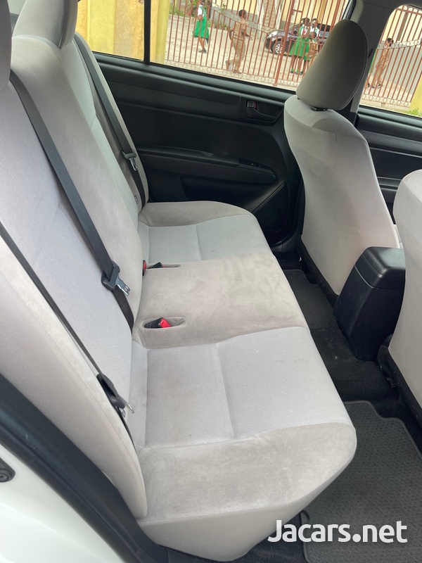 Toyota Axio 1,5L 2017-8