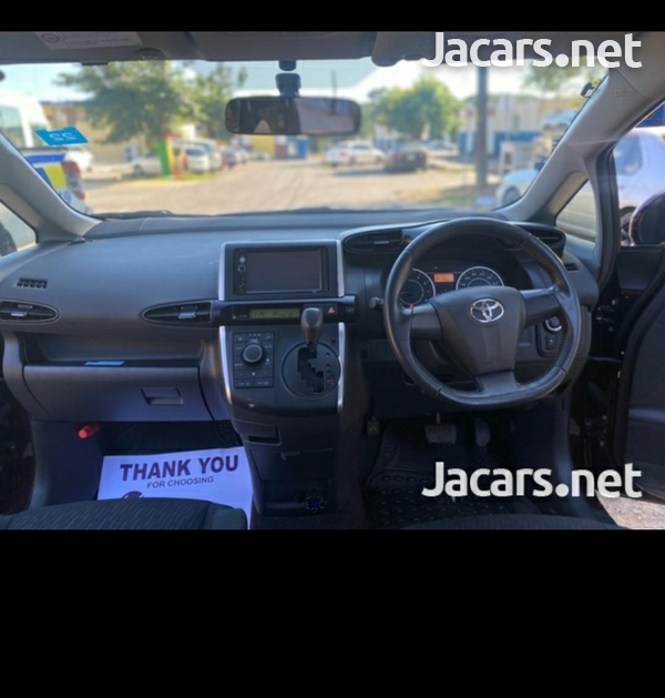 Toyota Wish 1,8L 2012-1