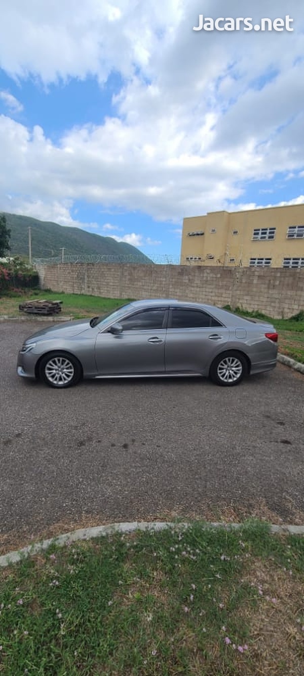 Toyota Mark X 2,5L 2015-7