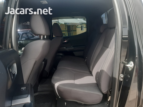 Toyota Tacoma 2,5L 2017-7