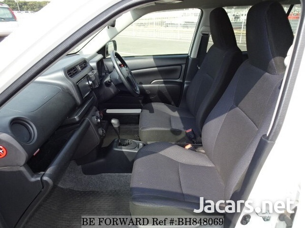 Toyota Probox 1,5L 2016-10