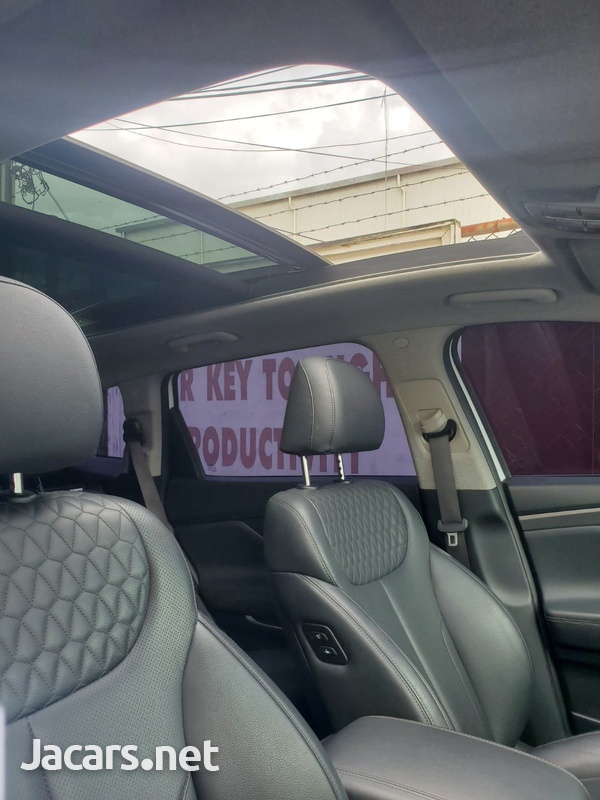 Hyundai Santa Fe 2,2L 2019-9