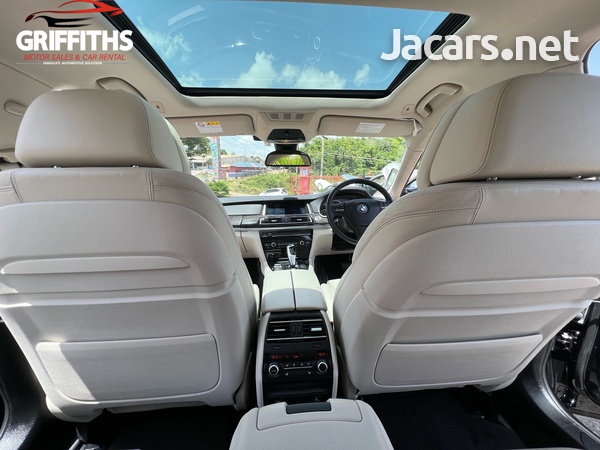 BMW 7-Series 3,0L 2013-11