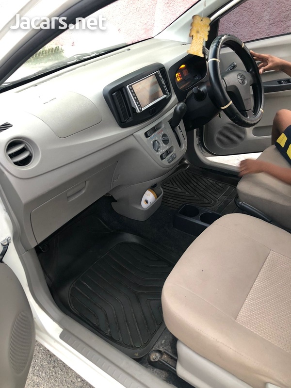 Toyota Pixis Epoch 0,5L 2012-2
