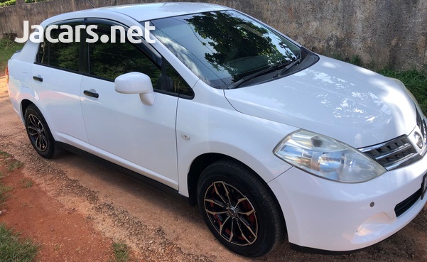 Nissan Tiida 1,5L 2012-7