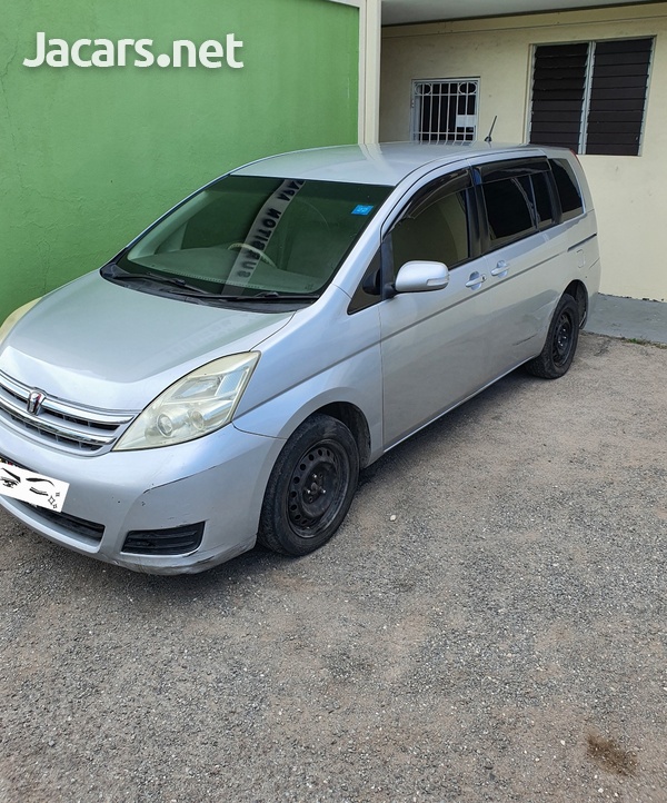 Toyota Isis 1,8L 2010-2