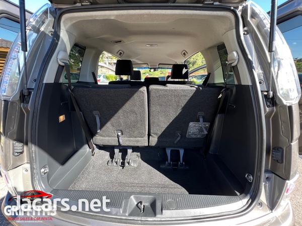 Toyota Isis 1,8L 2013-7