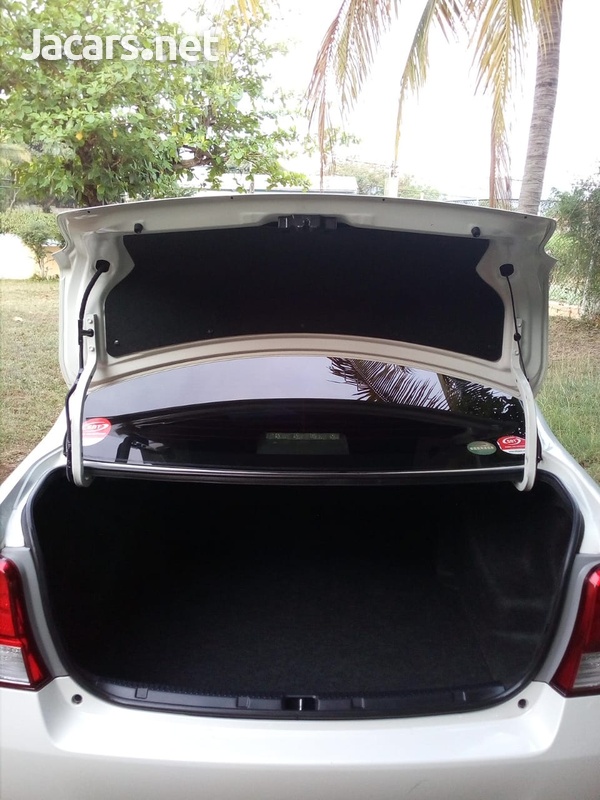 Toyota Axio 1,3L 2014-8