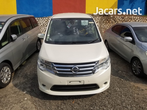 Nissan Serena 2,0L 2014-2